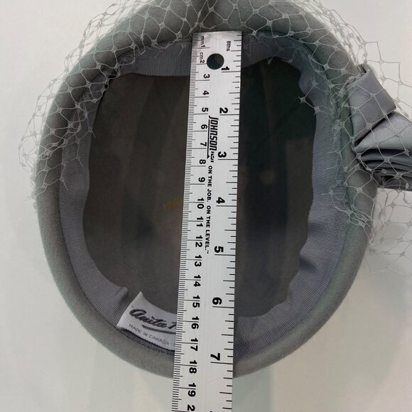 Vintage Anita Pineault Gray Felt Hat With Satin Bow Netting & Rhinestone Accents - Picture 12 of 13